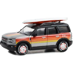 1/64 2022 Ford Bronco Sport Outer Banks with Rooftop Kayak, Free Wheelin', Hobby Exclusive