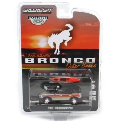 1/64 2022 Ford Bronco Sport Outer Banks with Rooftop Kayak, Free Wheelin', Hobby Exclusive