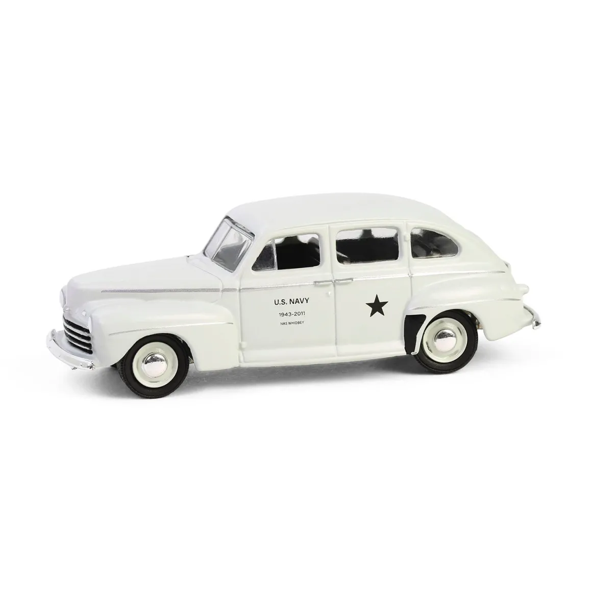 1/64 1946 Ford Fordor Super Deluxe, U.S. Navy Staff Car, Battalion 64 Series 5