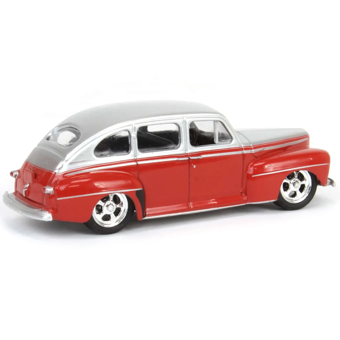 1/64 1947 Ford Fordor Super Deluxe, Silver Metallic & Red Two-Tone, California Lowriders Series 4