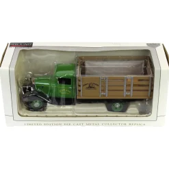 1/25 1934 Ford Stake Bed John Deere Vintage Truck