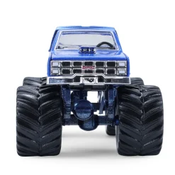 1/64 1982 GMC Sierra 2500, Moonshiner!, Kings of Crunch Series 16
