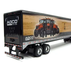 1/64 AGCO Family Farm Freightliner