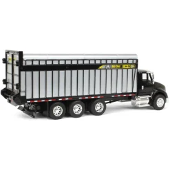 1/64 Black International 8600 with H&S Big Dog 1226 Forage Box