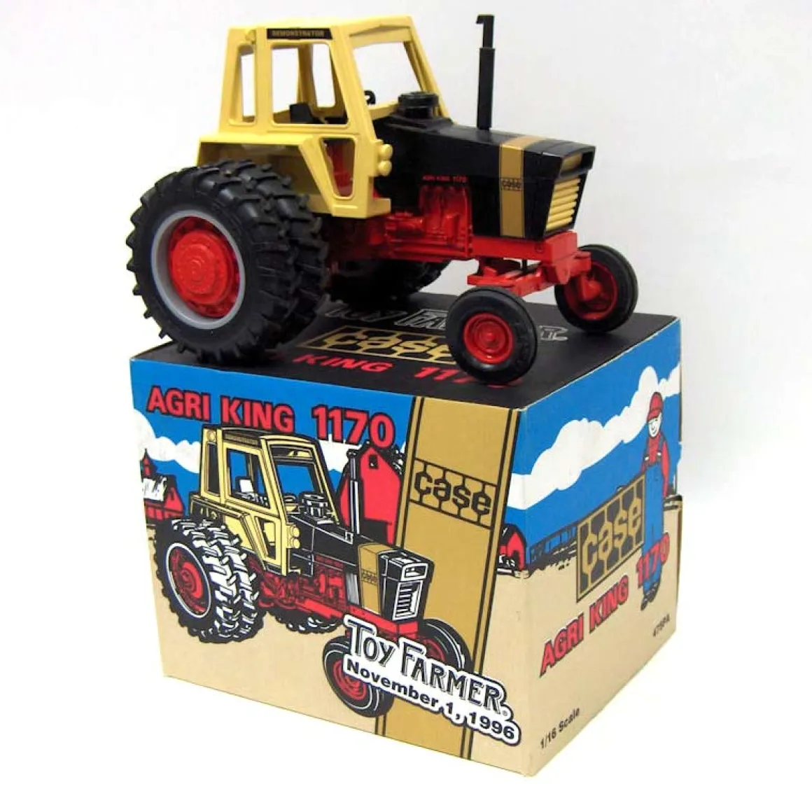 1/16 Case 1170 Golden Demonstrator, National Farm Toy Show November 1996
