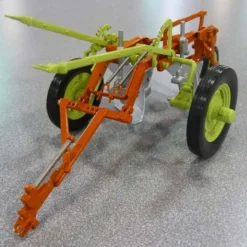 1/16 Case Centennial Plow with Rubber Wheels (Green & Orange)