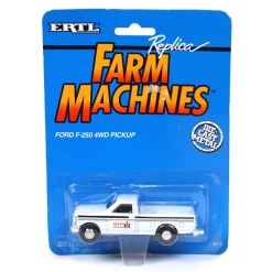 1/64 Case IH Ford F-250 Pickup with Bumper Hitch