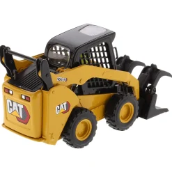 1/32 CAT 272D3 Skid Steer Loader w/ Bucket, Fork and Grapple Tools