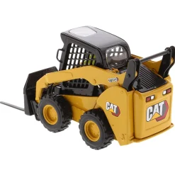 1/32 CAT 272D3 Skid Steer Loader w/ Bucket, Fork and Grapple Tools