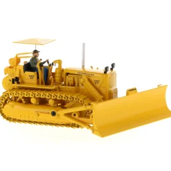 1/50 CAT D7C Track Type Tractor Dozer