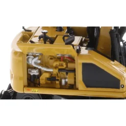 1/50 CAT M318 Wheeled Excavator w/ Bucket & Grapple