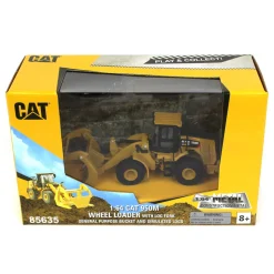1/64 Caterpillar 950M Wheel Loader w/ Log Fork, Bucket & 2 Log Poles