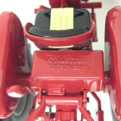 1/16 Collector Edition International 460 Utility Diesel