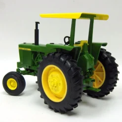 1/16 Collector Edition John Deere 4520 with ROPS & Collector DVD
