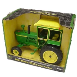 1/16 Collector Edition John Deere 4010 Tractor with Hiniker Cab