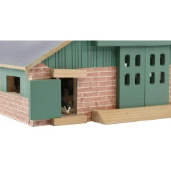1/87 Deluxe Cattle Barn with Drive Thru Bay