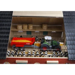 1/32 Deluxe FarmHouse with Building Set