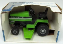 1/16 Deutz Allis 1920 Lawn Tractor w/ Mower Deck & Rear Hitch by Scale Models