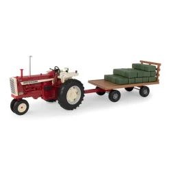 1/16 ERTL Big Farm IH Farmall 1206 with Hay Wagon and 36 Bales