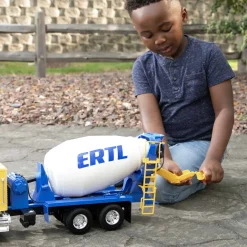 1/16 ERTL Big Farm Yellow & Blue Peterbilt Model 367 Cement Mixer
