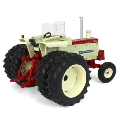 1/16 Farmall 1206 with Windbreaker, 2021 National Farm Toy Museum