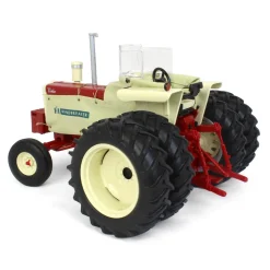 1/16 Farmall 1206 with Windbreaker, 2021 National Farm Toy Museum