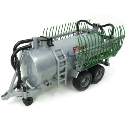 1/16 Fliegl Manure Tank Spreader by Bruder