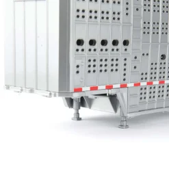 1/32 Freightliner 122SD Semi with Livestock Trailer & Cattle by ERTL