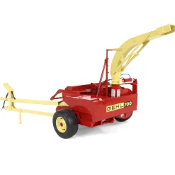 1/16 GEHL 700 Forage Chopper with Corn and Hay Heads by SpecCast