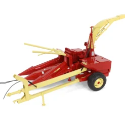 1/16 GEHL 700 Forage Chopper with Corn and Hay Heads by SpecCast