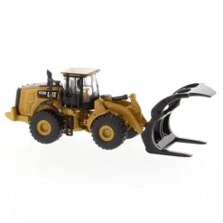 1/87 High Detail Caterpillar 972M Wheel Loader with Log Fork