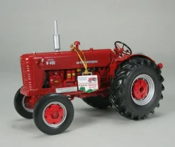 1/16 High Detail IH W400 Limited Edition Canadian Farm Show - Only 1250 Produced