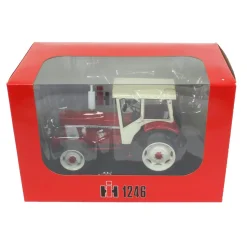 1/32 High Detail International Harvester 1246 Wide with MFD Front