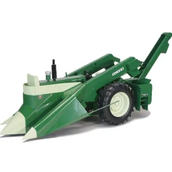 1/16 High Detail Oliver 1600 with 74H Mounted Corn Picker, 2019 Wisconsin Tech Days Limited Edition