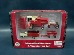1/64 IH 4 Piece Harvest Set with IH 815 Combine, IH 460, Truck & Wagon
