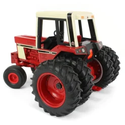 1/16 IH Farmall 1086 Cab with Precision Duals, 2005 Toy Tractor Times Limited Edition