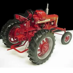 1/16 IH Farmall 350 LP Hi-Clear Wide Front, 2004 Lafayette Farm Toy Show