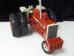 1/16 IH Farmall 1206 Narrow Front, 40th Anniversary Collector Edition
