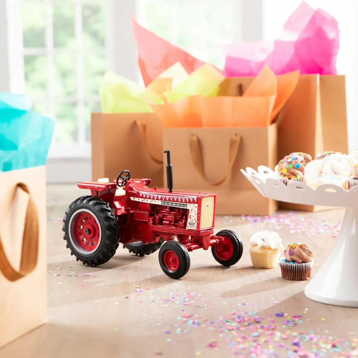 1/16 IH Farmall 706 "Happy Birthday" Tractor