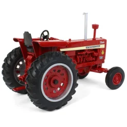 1/16 IH Farmall 1256 Tractor with FFA Logo