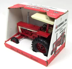 1/16 IH Farmall 706 Wide Front, 1995 Toy Tractor Times Collector's Edition