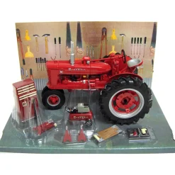1/16 IH Farmall M Restoration Tractor & Accessories