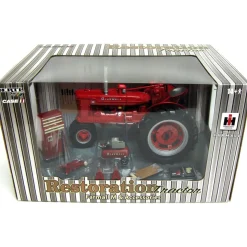 1/16 IH Farmall M Restoration Tractor & Accessories