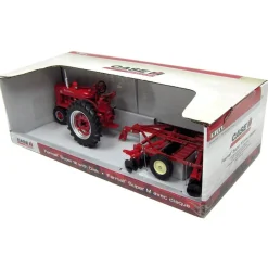 1/16 IH Farmall Super M Narrow Front w/ 4 Gang Disk
