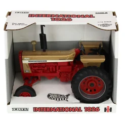 1/16 International 1026 Golden Demonstrator Tractor with Fenders