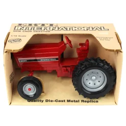 1/16 International 3088 Tractor, Made in the USA by ERTL