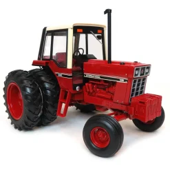 1/16 International 1486 Tri-Stripe with Duals, ERTL Prestige Collection