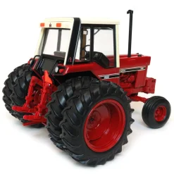 1/16 International 1486 Tri-Stripe with Duals, ERTL Prestige Collection