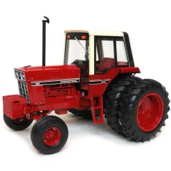 1/16 International 1486 Tri-Stripe with Duals, ERTL Prestige Collection