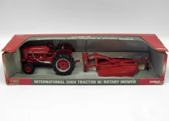 1/16 International 300 Utility with Mower by ERTL